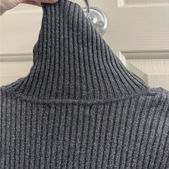 Willi Smith Gray Women's Sweater - Picture 8 of 8